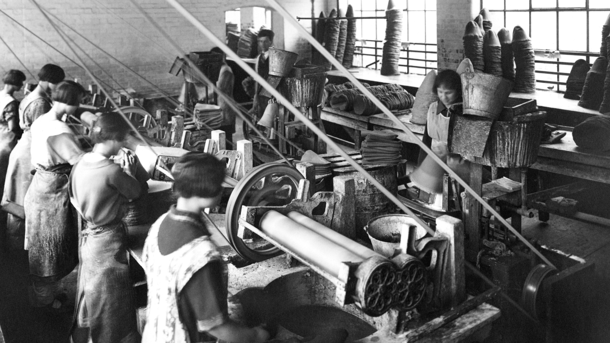 women hat making luton